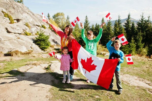 Immigrate-to-Canada-with-your-Family-pic